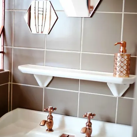 Equihome 게스트하우스 *